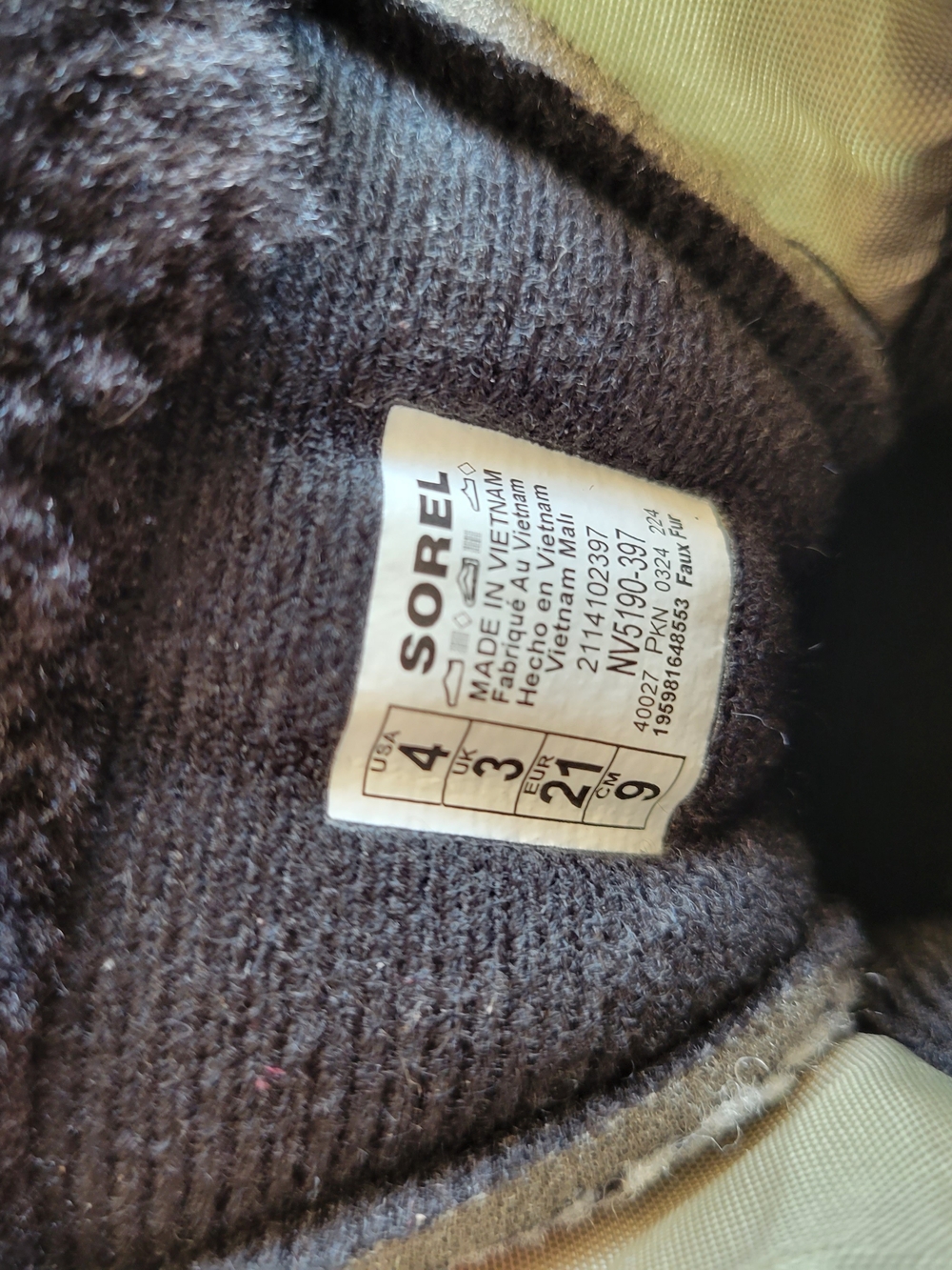 Sorel Kids' Olive Green Winter Boots with Faux Fur Sz 4 - Picture 6 of 6